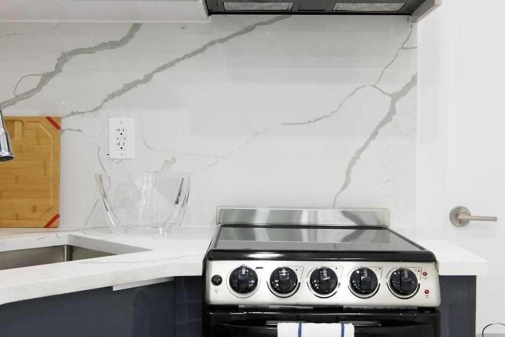 78-1D New Junior 1 Bedroom Prime Ues- Wd In Unit New York 0*,